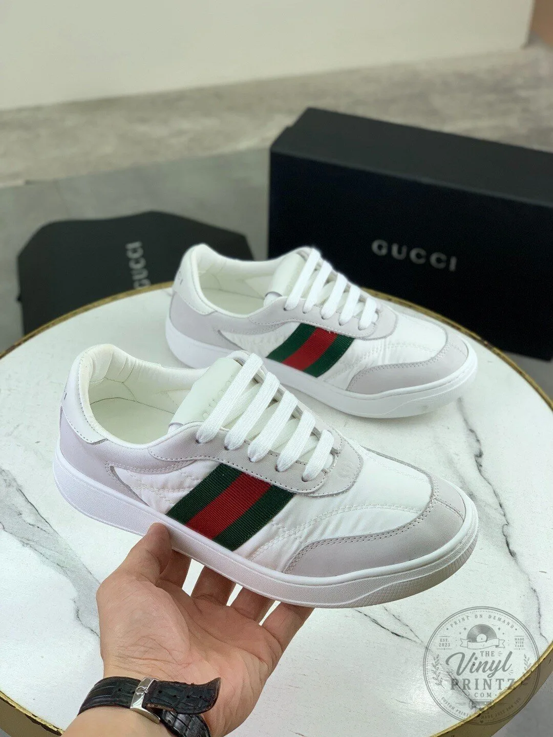 Gucci White Leather Low-Top Sneakers with Red and Green Web Stripe 9 Gucci White Leather Low-Top Sneakers with Red and Green Web Stripe