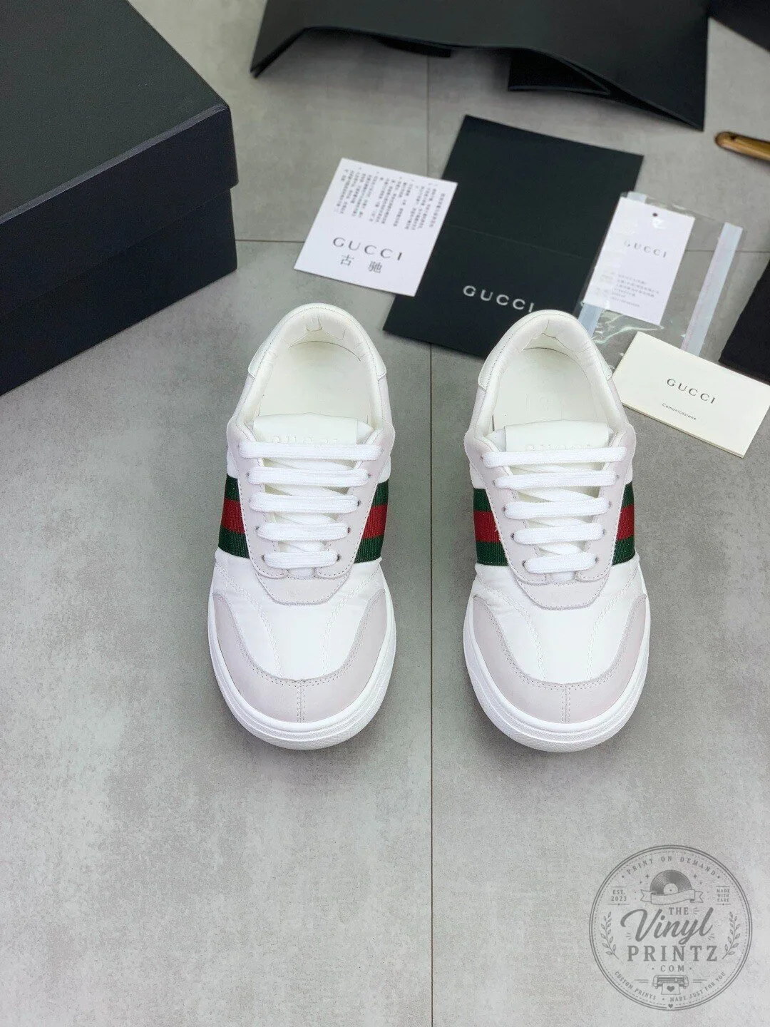 Gucci White Leather Low-Top Sneakers with Red and Green Web Stripe 11 Gucci White Leather Low-Top Sneakers with Red and Green Web Stripe